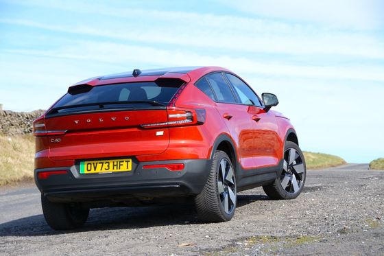 EV Volvo EC40 Ultimate Twin Motor z WLTP 326Miles 4,7sec przyspieszenie 0-62mph 408hp silnik konny