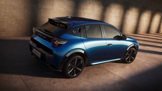 Pierwszy samochód elektryczny Lancie Ypsilon z silnikiem z przodu o mocy 154 koni i 260 Nm.