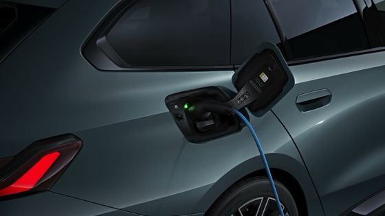 Najnowszy elektryczny samochód z akumulatorem o mocy 84,4 kWh, zasięg 329 mil, 335 KM i 430 Nm przy BMW i5 Touring eDrive40 z jedną prędkością RWD