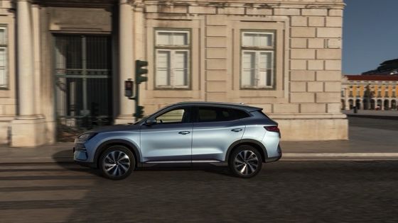 FWD 1.5L silnik BYD SEAL U DM-i PHEV Elektryczny samochód z silnikiem elektrycznym 18,3kwh bateria Maksymalna moc 214kbh