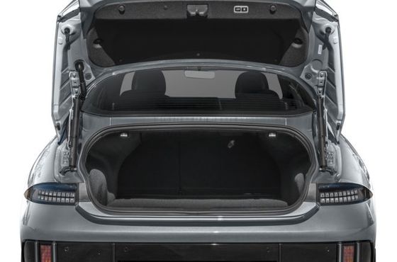 Najbardziej energooszczędny pojazd elektryczny 2 Hyundai Ioniq 6 czysty pojazd elektryczny z maksymalnym zasięgiem 361 mil.