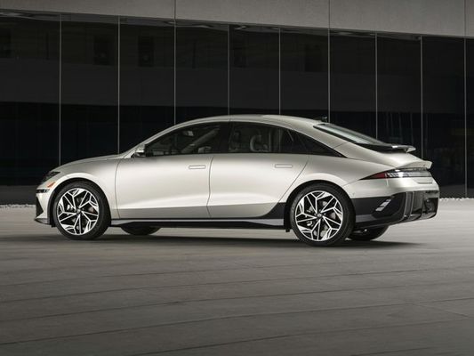 Najbardziej energooszczędny pojazd elektryczny 2 Hyundai Ioniq 6 czysty pojazd elektryczny z maksymalnym zasięgiem 361 mil.