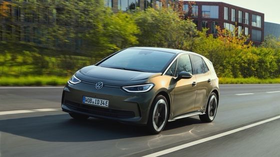 Klasyczny i najnowszy samochód elektryczny Volkswagen ID 3 PRO WLTP 434km zakres 150kw (204P.s) Moc silnika7,6s przyspieszenie 0-100km/h
