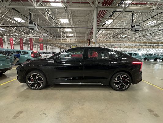 RHD 2024 JMEV Yi GSE Samochody elektryczne z zasięgiem 430 km Maksymalna moc 118kw