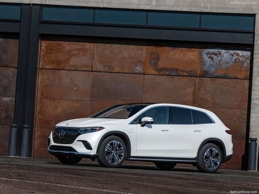 Comfort All Electric Autos with Leather Seats and WLTP of 403km