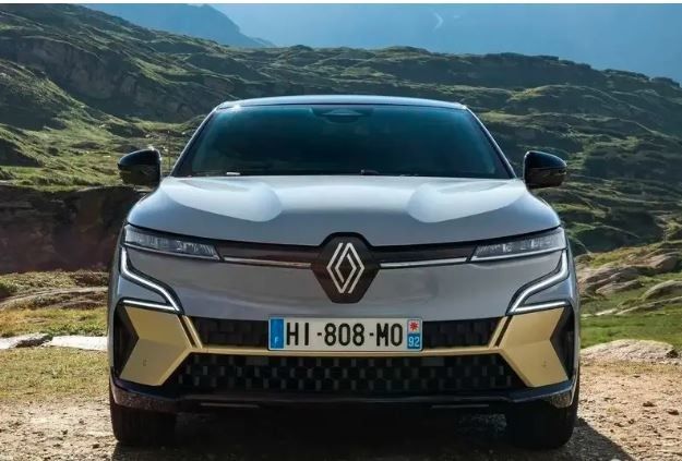 Długotrwała jazda testowa na akumulatorze Renault Megane E-Tech o pojemności 40/60 kWh, z zasięgiem około 158/208 mil